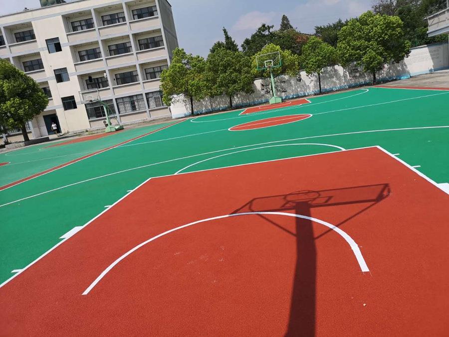 硅PU球場和丙烯酸球場哪個好？硅PU球場和丙烯酸球場的區(qū)別