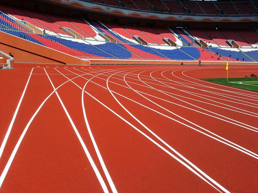 塑膠跑道出現(xiàn)刺鼻氣味是什么問(wèn)題？