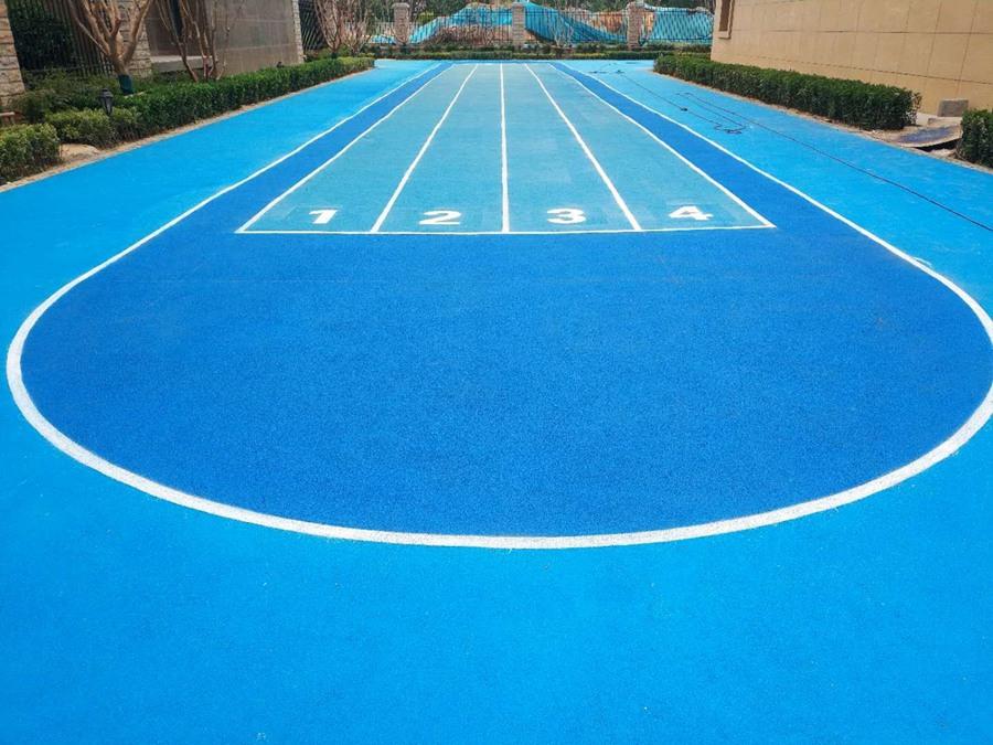 塑膠跑道的色調(diào)變色的原因是什么？塑膠跑道維護(hù)保養(yǎng)應(yīng)注意些什么？